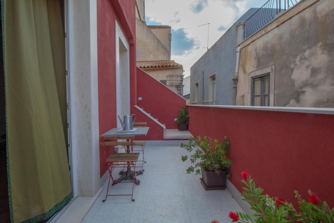 Maison Rouge Ortigia Сиракуза Екстериор снимка