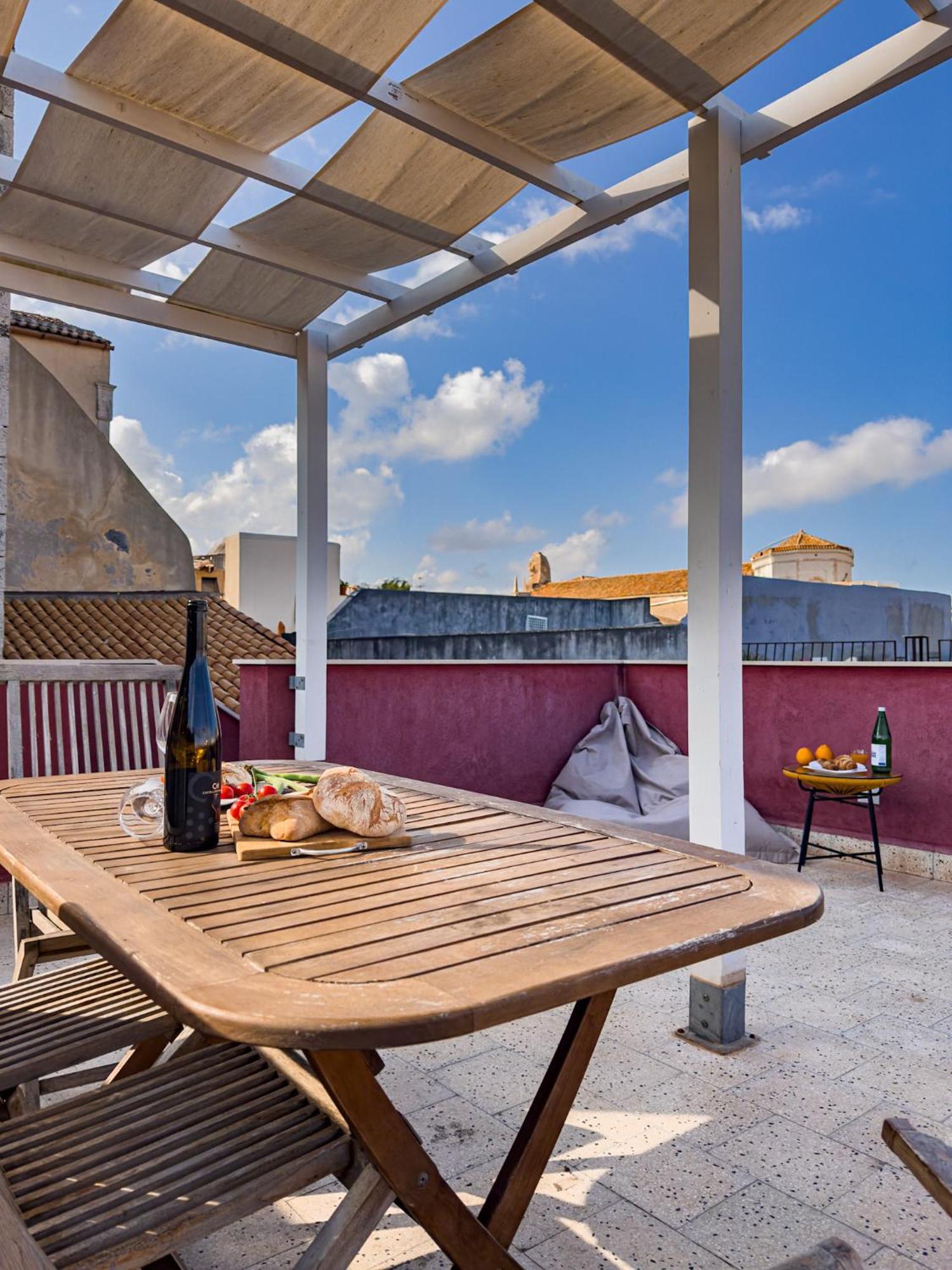 Maison Rouge Ortigia Сиракуза Екстериор снимка